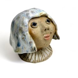 Pigen med pagen - Keramik buste