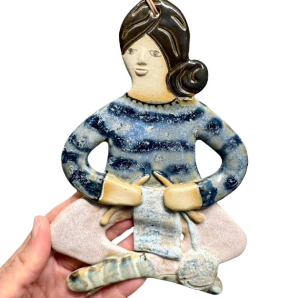 Strikker - keramik dame vgophng - Olga