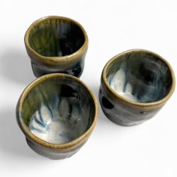 Sansekop - keramik kop - Bl og amber