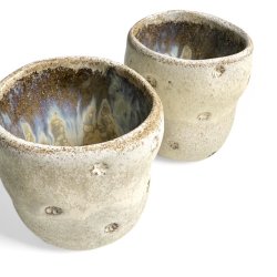 Sansekop - keramik kop - creme rustik lille blomst