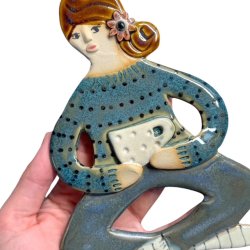 Kaffestund - keramik dame vgophng - April