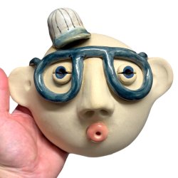 Hat og briller - keramik vgophng - Viktor