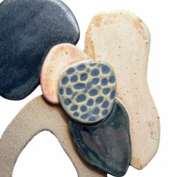 Fragmenter af en varde - Keramik relief